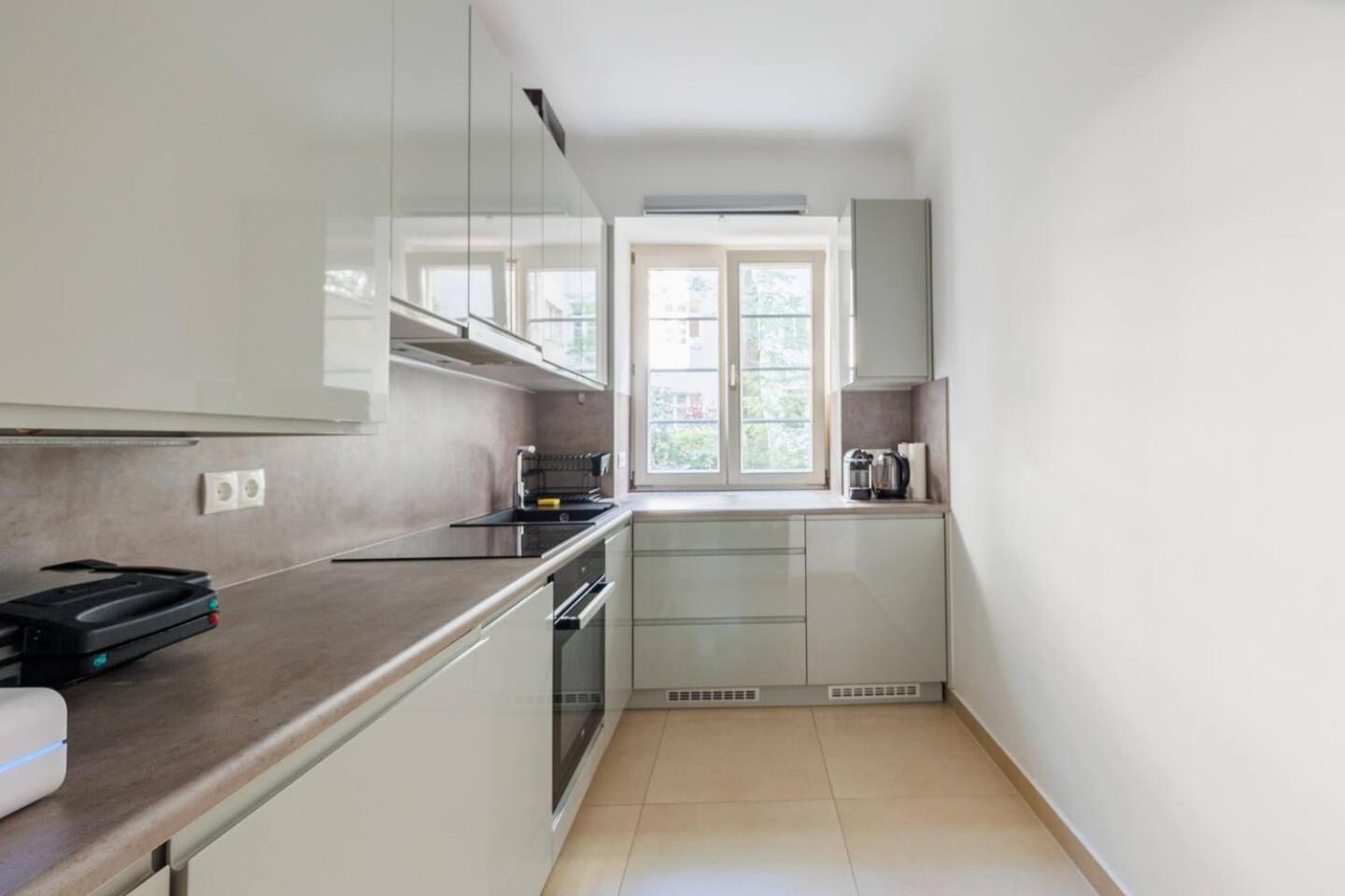 Apartment Vienna Near Metro - Netflix - Free Wifi Bagian luar foto